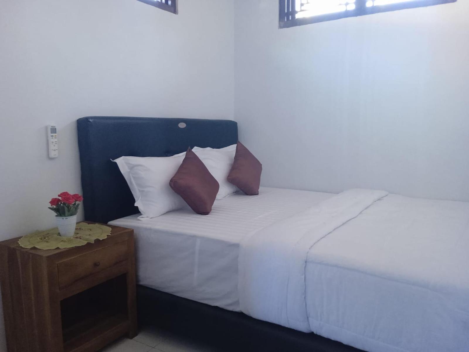 Ega S Hostel Batununggul エクステリア 写真