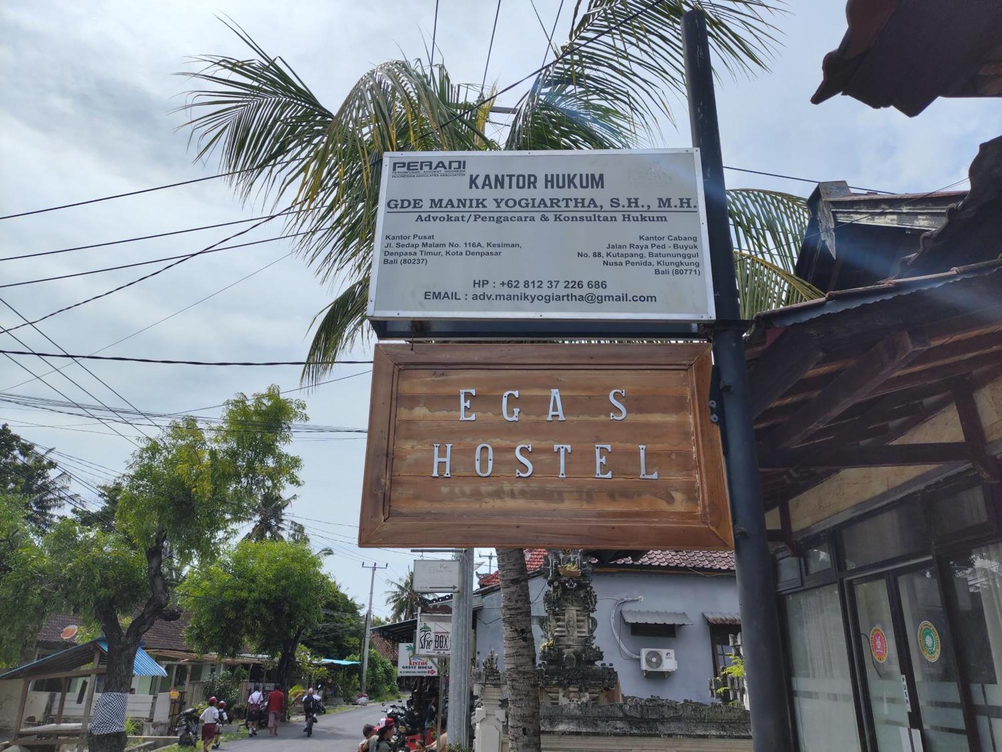 Ega S Hostel Batununggul エクステリア 写真