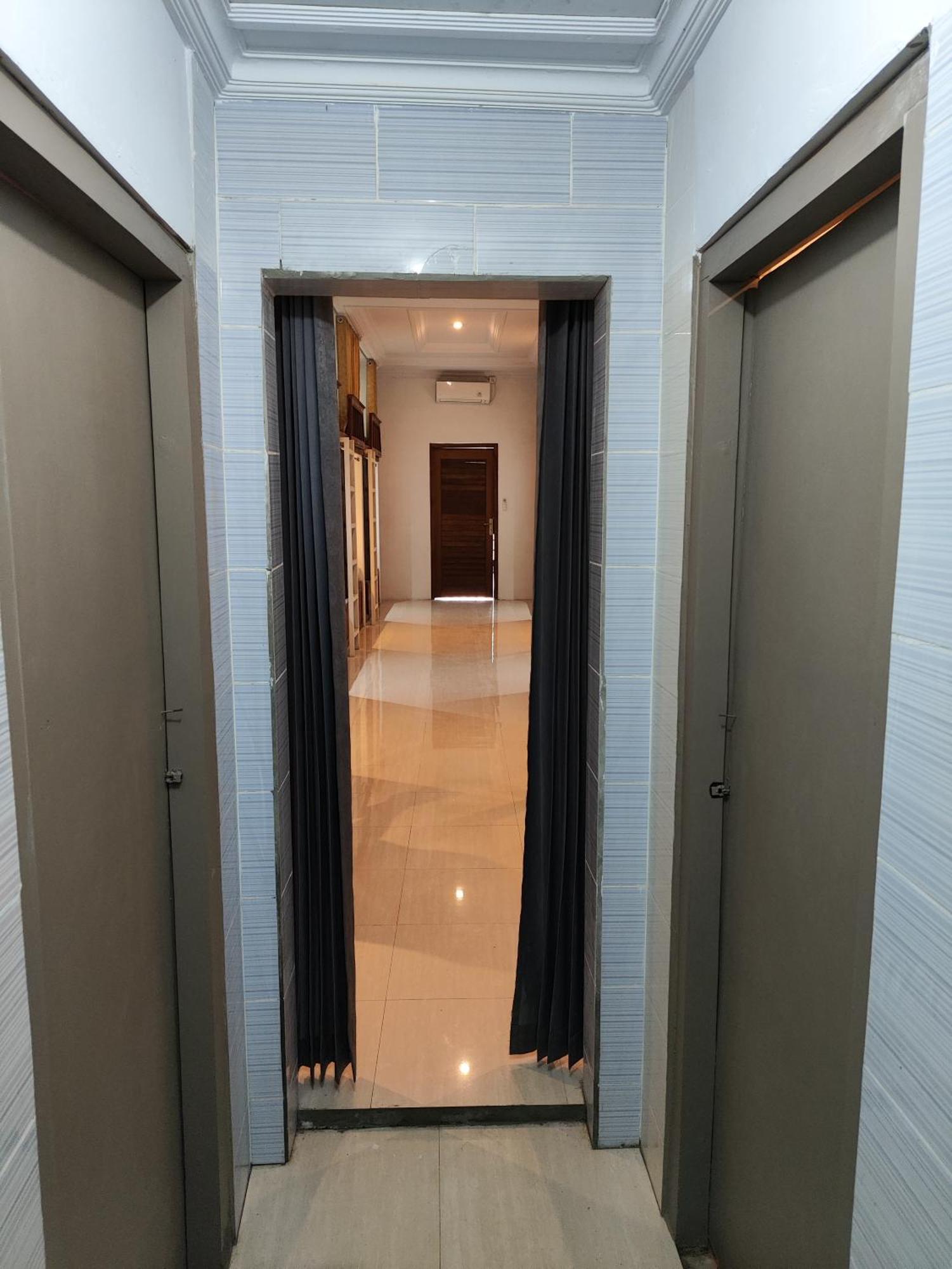 Ega S Hostel Batununggul エクステリア 写真